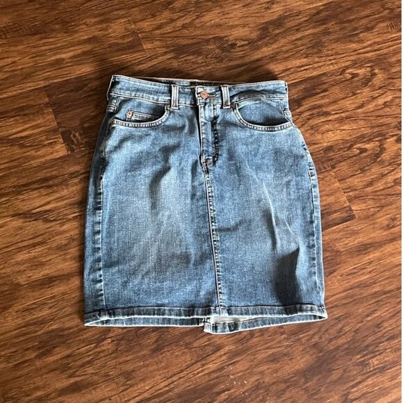 Dickies womens 4 denim skirt - Picture 1 of 3